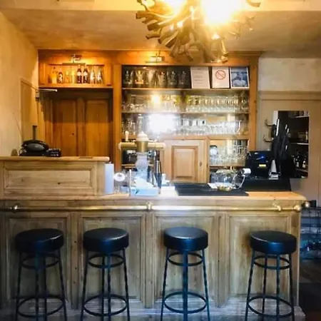 Aux Berges De Sambre