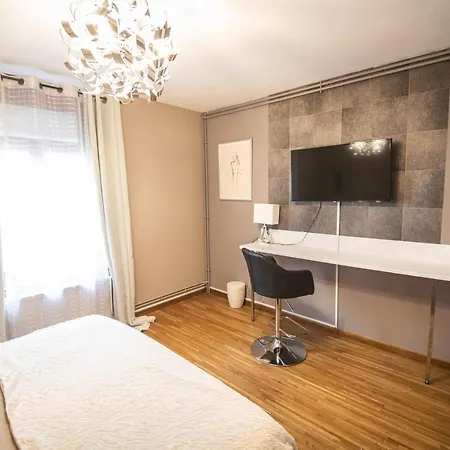 Aux Berges De Sambre *